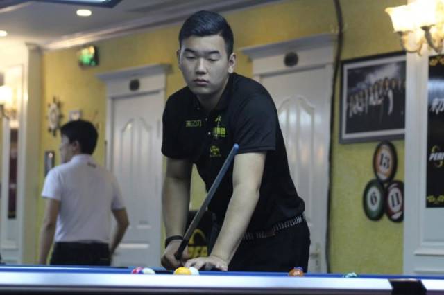 续报道和球 续报道和球